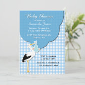 Blue Gingham met Stork Baby shower Invitation Kaart (Staand voorkant)