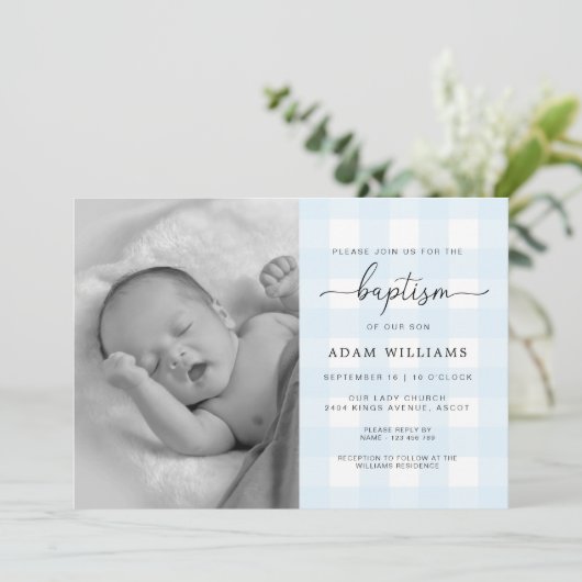 Blue Gingham Photo Baptism Invitation Kaart (Staand voorkant)