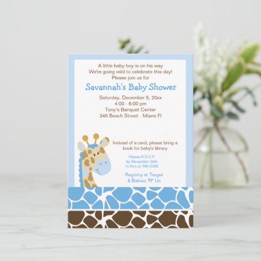 Blue Giraffe Boy Baby shower Uitnodiging (Staand voorkant)