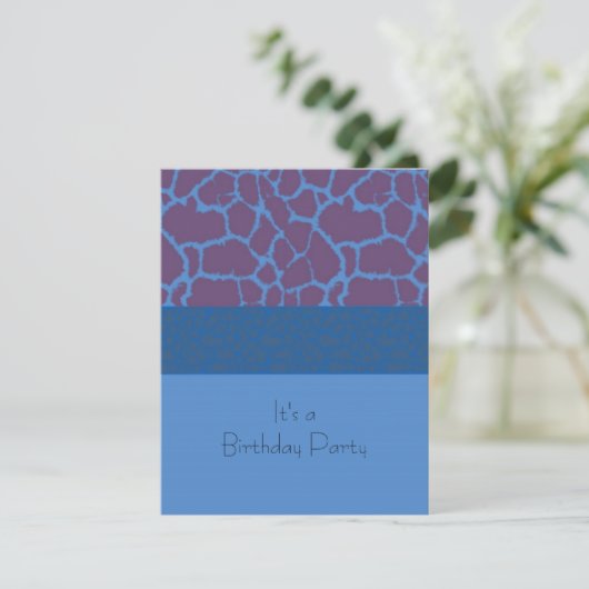 Blue Giraffe Pattern Birthday Party Invitation Kaart (Staand voorkant)