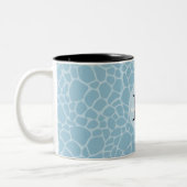 Blue Giraffe Print Monogram Tweekleurige Koffiemok (Links)