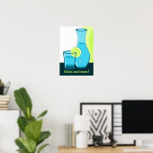 Blue Glass & Carafe - Water en Lemon! Poster (Thuiskantoor)