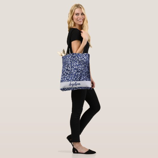 Blue Glitter Animal Print Glam Wave gepersonalisee Tote Bag (Op model)