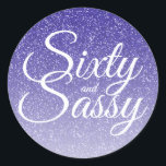 Blue Glitter Ombre 60 en Sassy 60th Birthday Ronde Sticker<br><div class="desc">Vier het draaien van 60 in stijl met dit chique 60ste verjaardagsontwerp op een koninklijke blauwe glitter ombre achtergrond. De woorden 60 en sassy zijn gezet met behulp van elegant schrift. Als u hulp of bijpassende producten nodig hebt, neem dan contact met ons op via onze winkel. We helpen je...</div>