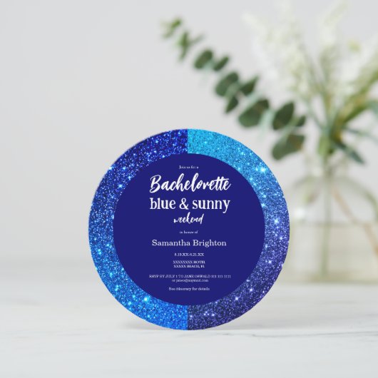 Blue Glitter Weekend Bachelorette Round Invitation Kaart (Staand voorkant)