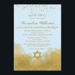 Blue Gold Bat Mitzvah Uitnodiging<br><div class="desc">Een elegante blauwe en gouden Bat Mitzvah-uitnodiging met goudglitter confetti bovenaan en goudglazen onderaan met een gouden glitter Star van David.</div>