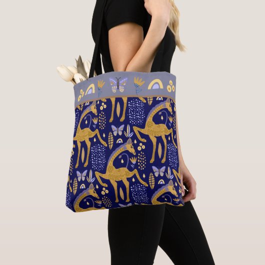 Blue Gold Giraffe Boho Pattern Tote Bag (Dichtbij)