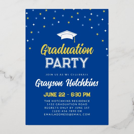 Blue Gold Stars vieren de afstudeerfoto Folie Uitnodiging (Achterkant)