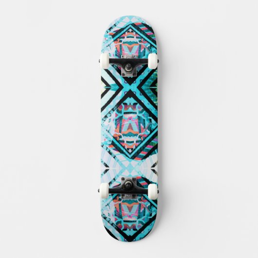 Blue Graffiti Patch Skateboard (Voorkant)