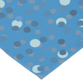 blue, gray and white polka dot abstract korte tafelloper (Hoek)