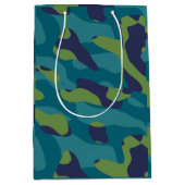 Blue Green and Teal Camo Abstract Medium Cadeauzakje (Voorkant)