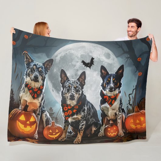 Blue Heeler Halloween Spooky Fleece Deken (In situ)