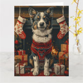Blue Heeler-hond met kerstcadeaus open haard Kaart (Gele Bloem)