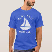 Blue Hill Maine Zeilboot Witte tekst Abstrac T-shirt (Voorkant)