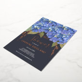 Blue Hydrangea Blooms Gepersonaliseerd Vrijgezelle Folie Uitnodiging (Gedraaid)