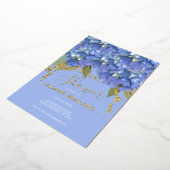 Blue Hydrangea Blooms Gepersonaliseerd Vrijgezelle Folie Uitnodiging (Gedraaid)