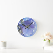 Blue Hydrangea Blossom Numeras Wall Clock Ronde Klok (Huis)