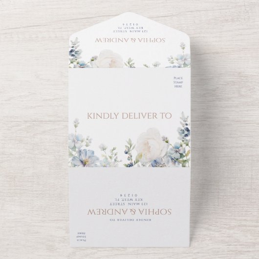 Blue Hydrangea en Roos Wedding All In One Uitnodiging (Buitenkant)