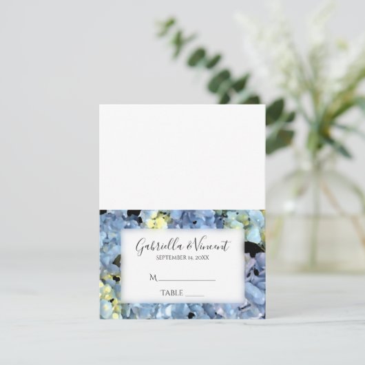 Blue Hydrangea Floral Wedding Reception Place Card RSVP Kaartje (Staand voorkant)