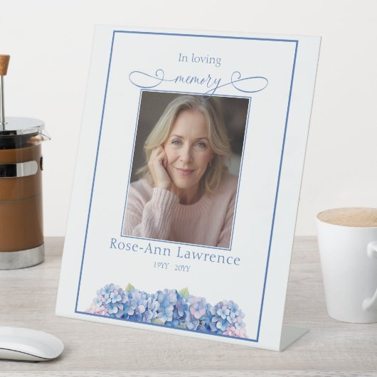 Blue Hydrangea In Loving Memory Tribute Remebrance Reclamebord Met Voetstuk (Insitu)
