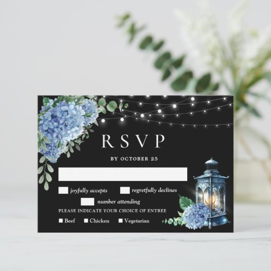 Blue Hydrangea Lantern Black Boho Wedding RSVP Kaartje (Staand voorkant)