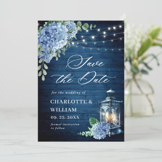 Blue Hydrangea Lantern Navy Wood Weddenschap Save The Date (Staand voorkant)