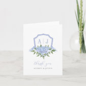 Blue Hydrangea Monogram Crest Gepersonaliseerd bru Bedankkaart (Voorkant)