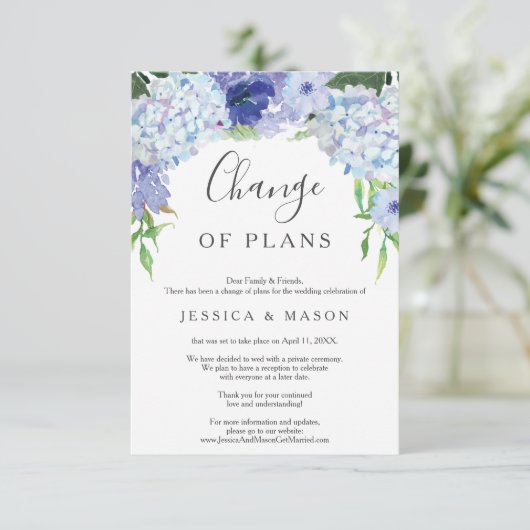 Blue Hydrangea Wedding Postponed Notice Kaart (Staand voorkant)