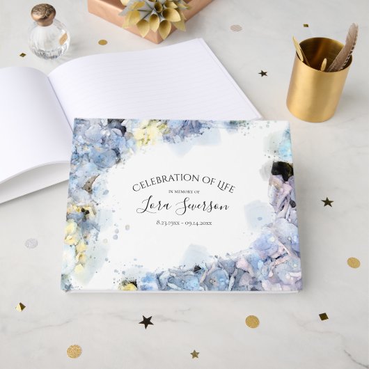 Blue Hydrangeas Celebration of Life Memorial Gastenboek (Voorkant open)