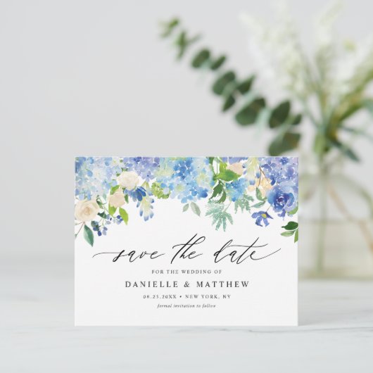 Blue Hydrangeas en Ivory Rozen Save the Date Briefkaart (Staand voorkant)