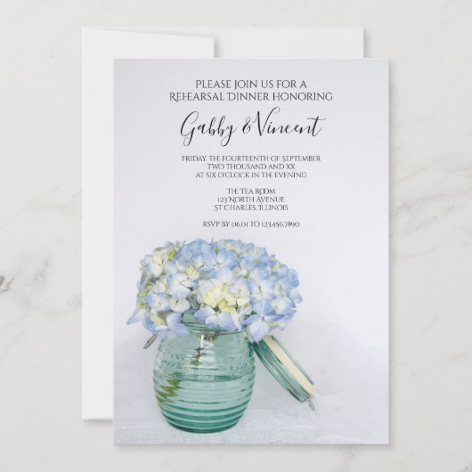 Blue Hydrangeas in Vase Wedding Rehearsal Dinner Kaart (Voorkant)