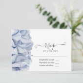 Blue Hydrangeas Wedding RSVP Kaartje (Staand voorkant)