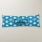 Blue Ikat Diamonds Pattern and Blue Bow Custom Lichaamskussen (Achterkant)