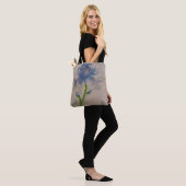 Blue Iris Tote Bag (Op model)
