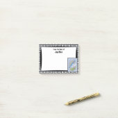 Blue Jay in Spring met Oxalis op Square Pattern Post-it® Notes (Op bureau)