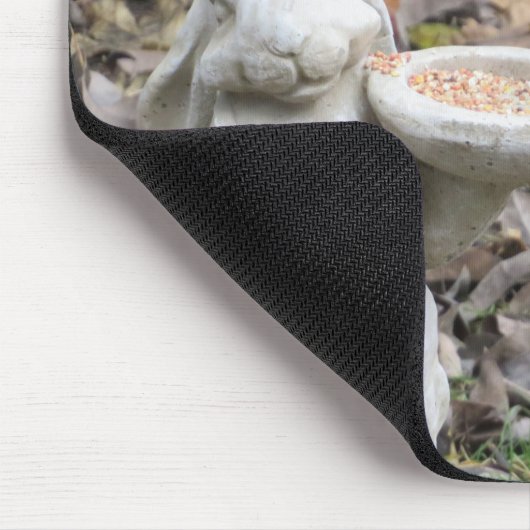 Blue Jay op Cute Rabbit Bird Feeder Muismat (Hoek)