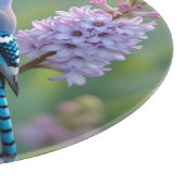 Blue Jay Staande op Lila Branches Snijplank (Hoek)