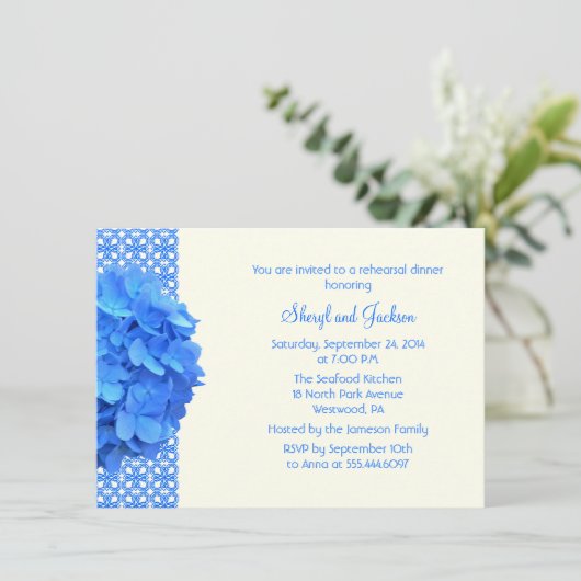 Blue Lace en Hydrangeas Rehearsal Dinner Kaart (Staand voorkant)