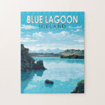 Blue Lagoon IJsland Reizen Kunst Vintage Legpuzzel<br><div class="desc">Blue Lagoon IJsland vector art ontwerp. De Blue Lagoon is een geothermisch kuuroord in het zuidwesten van IJsland. De spa is gelegen in een lavaveld nabij Grindavík en voor de berg Þorbjörn op het schiereiland Reykjanes.</div>