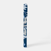 Blue Leaf Berry Pattern iPhone 16 Hoesje (Rechterkant)