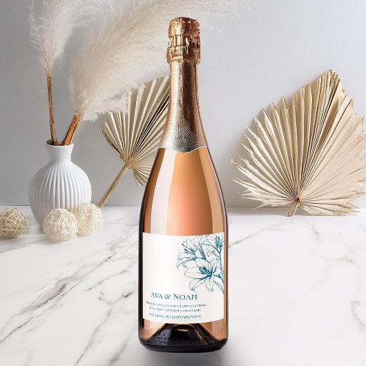 Blue Lily Outline Wedding Sparkling Wijnetiket