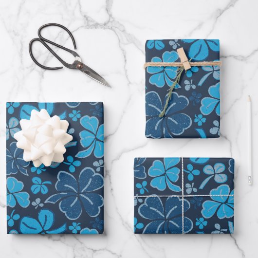 Blue Lucky Shamrocks Clover St. Patrick's Day Inpakpapier Vel (Voorkant)