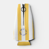 Blue Meet Me op het strand Yellow Cabana Stripe Flesjeskoeler (Achterkant)