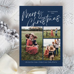 Blue Merry Christmas Kalligrafie Script 3 Foto Feestdagenkaart<br><div class="desc">Blue Merry Christmas Calligraphy Script 3 Photo Plaid Holiday Kaart heeft een kalligrafisch script op de voorkant,  samen met drie foto's en een feestelijke kerstplaid op de achterkant.</div>