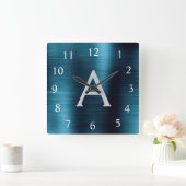 Blue Modern Elegant Metallic Monogram Naam Vierkante Klok (Huis)