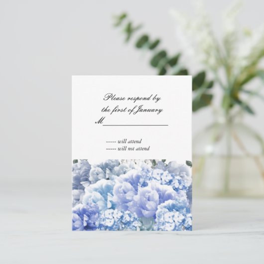 Blue Monochromatic Bouquet of Florals Reply Kaart (Staand voorkant)