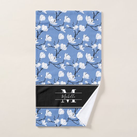 Blue Monogrammed Black and White Magnolia Flower Bad Handdoek (Handdoek)