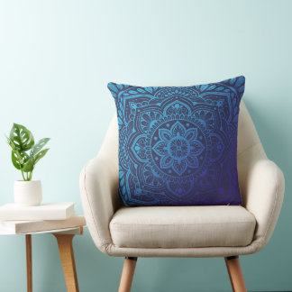 Blue Moon Mandala Throw Pillow Kussen
