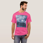 Blue Moonlight Fantasy Rugged Mountains met drama T-shirt (Voorkant volledig)