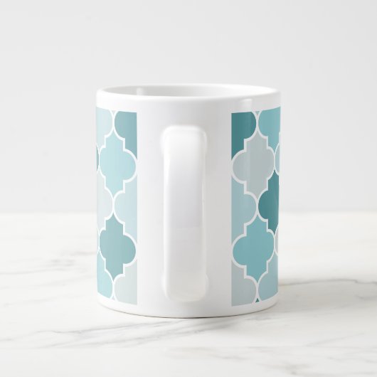 Blue Moroccan Trellis, Latticework, Quatrefoil Grote Koffiekop (Achterkant)